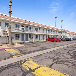 Super 8 By Wyndham West Hotel Phoenix